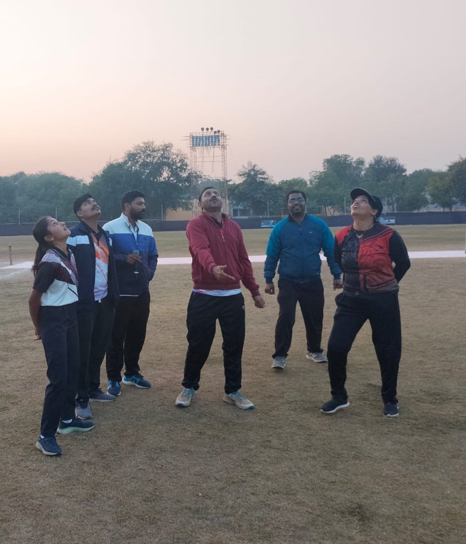 जिंक नगर में इंटर जिं़क क्रिकेट टूर्नामेंट जारी  महिला टीम के बीच खेले गये लीग मैच