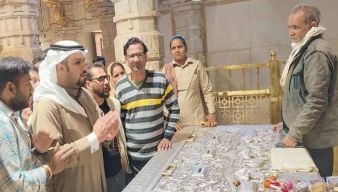 कुवैत के मुस्लिम धर्मावलंबी शेख पहुँचे भगवान सांवलिया सेठ के दरबार